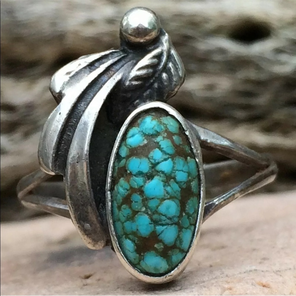 Navajo sterling silver turquoise ring size 7.5